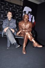 Suneil Anand at Walk of fame statue by UTV Stars in J W Marriott, Mumbai on 4th Dec 2012 (18).JPG